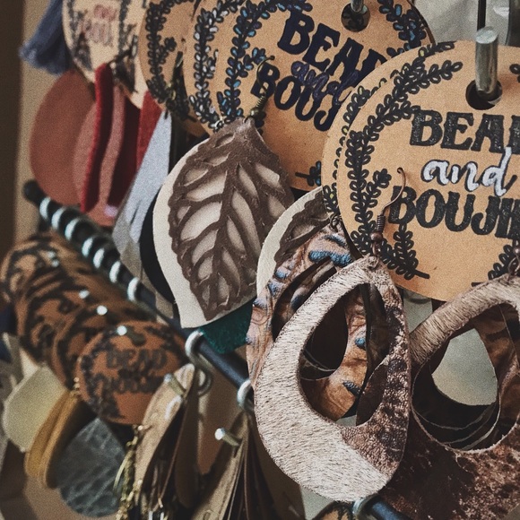 Genuine Brown & White Cow Hide Leather Cut Out Teardrop Dangle Earrings - Picture 3 of 12